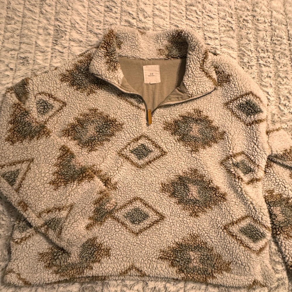 Thread & Supply Tan and Cream Fleece Pullover